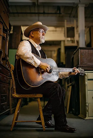 Harry's Guitar Shop Presents an Evening With Joe Newberry