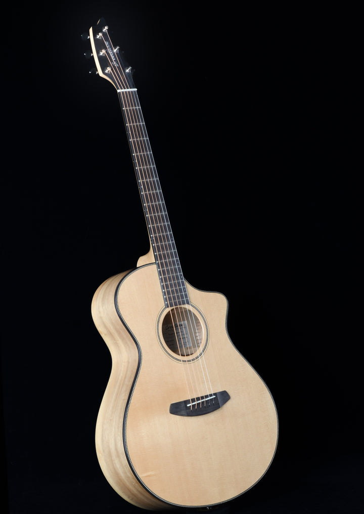 Breedlove USA Oregon CE - Sitka Spruce/Myrtlewood