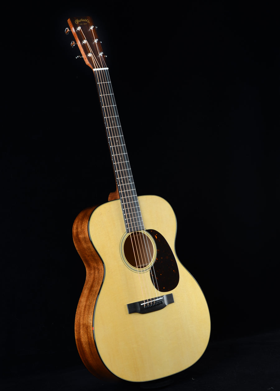 Martin Custom Shop 000-18 - New for 2025!