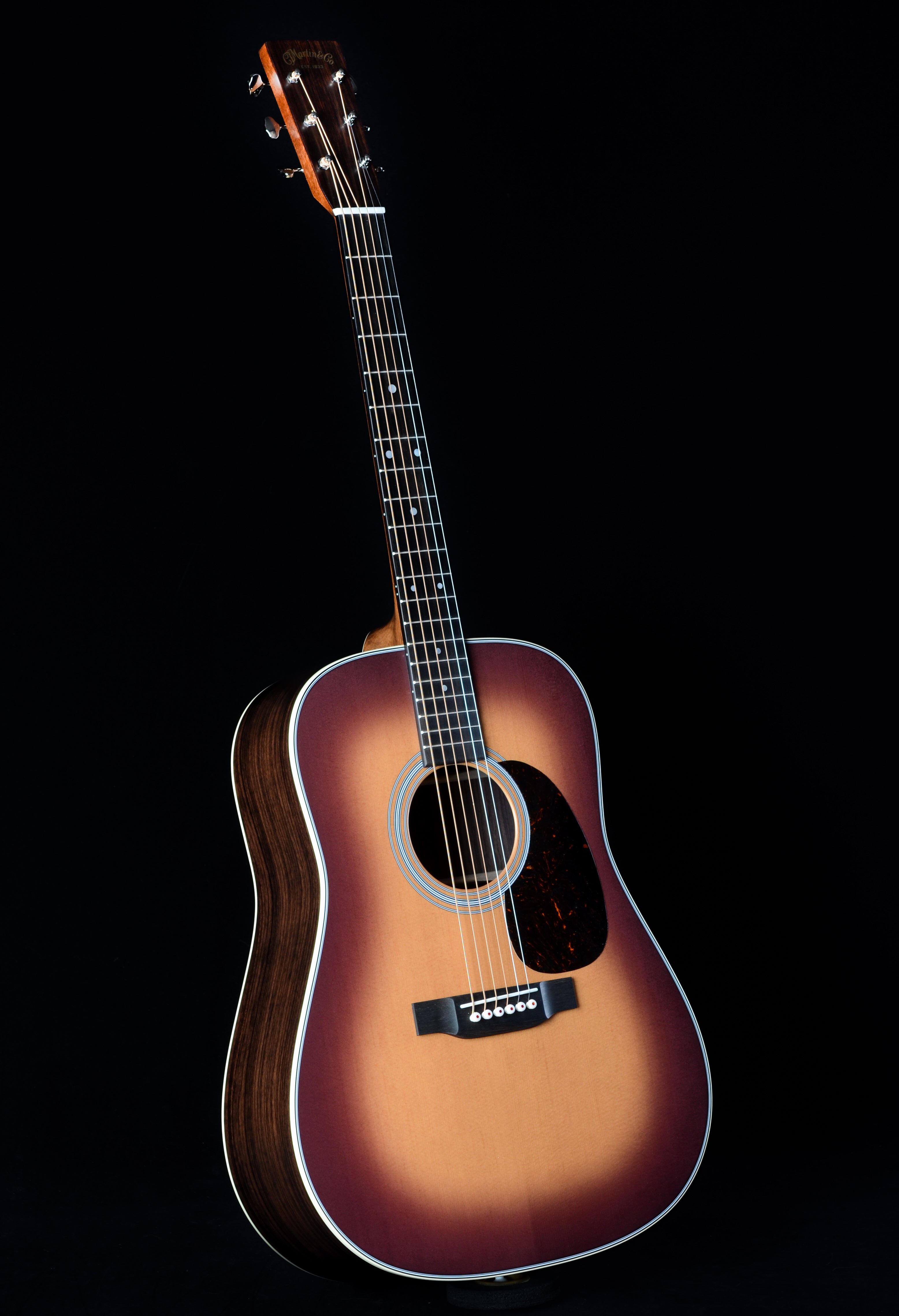 でおすすめアイテム。 Satin D-28 Martin Amberburst at sale for guitar acoustic ギター