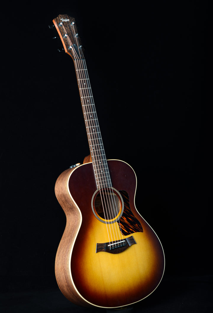 Taylor 2022 AD12e-SB - Used