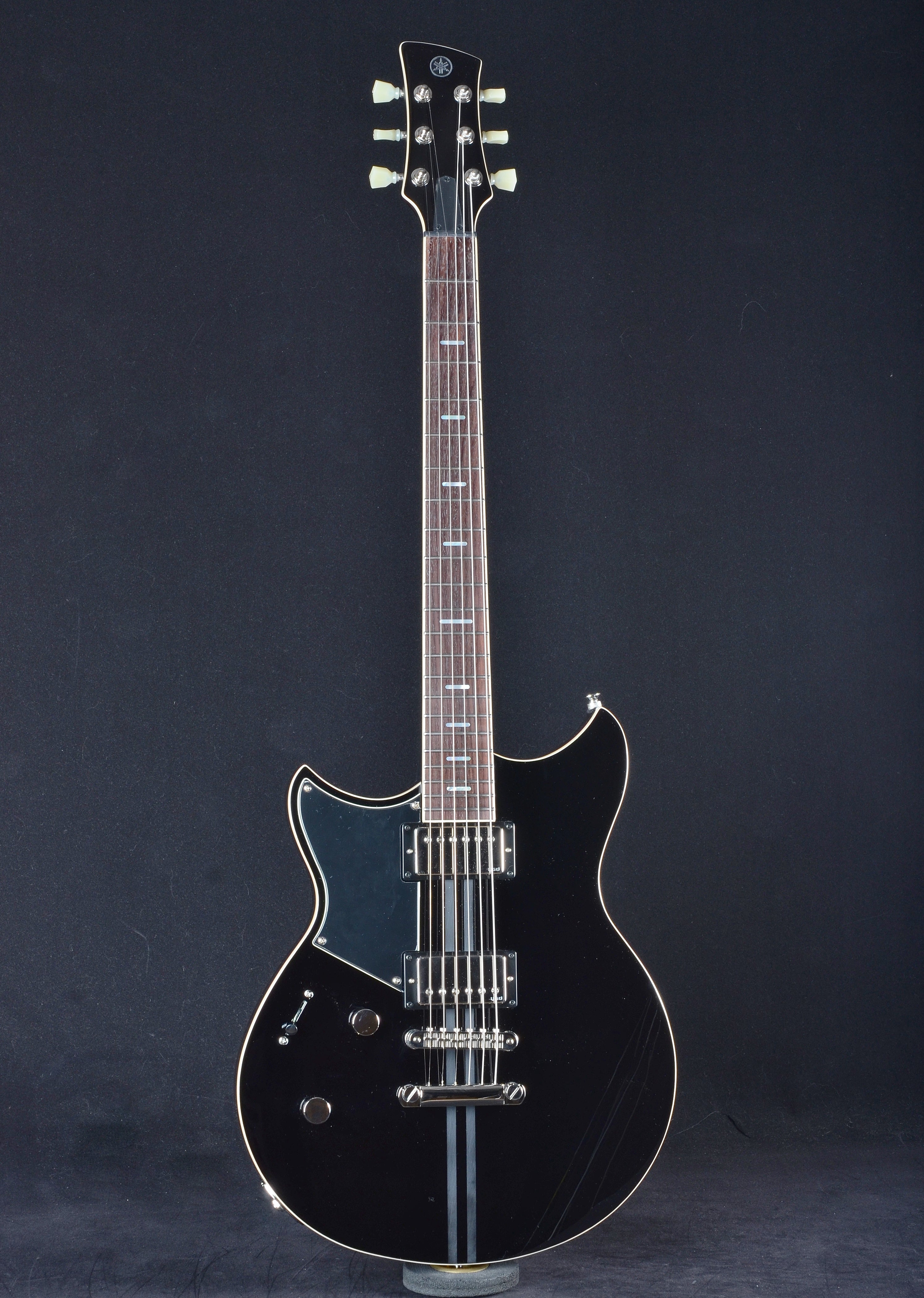 Left-Handed Guitars – Harry's Guitar Shop