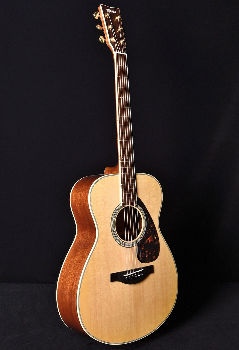Yamaha LS6M ARE