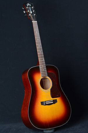 Guild USA D-40 Traditional - Antique Sunburst