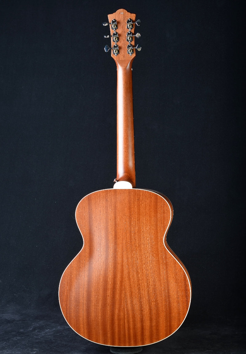 Guild Westerly Collection Jumbo Junior Mahogany