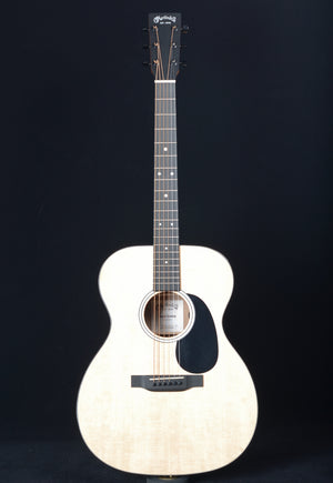 Martin 000-12E