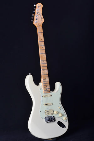 Tagima TW-Series TG-540 - Olympic White with Mint Green Pickguard
