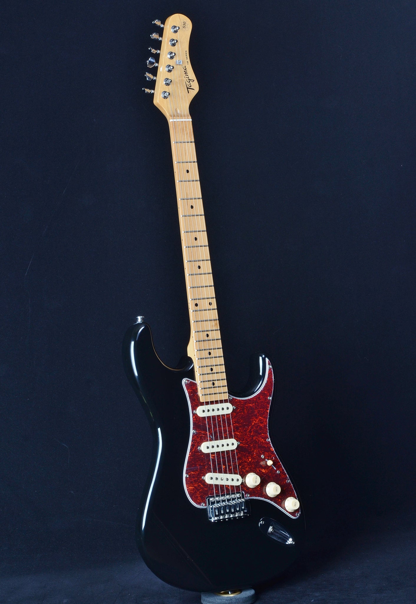 Tagima TW Series TG-530 - Black with Tortoiseshell Pickguard