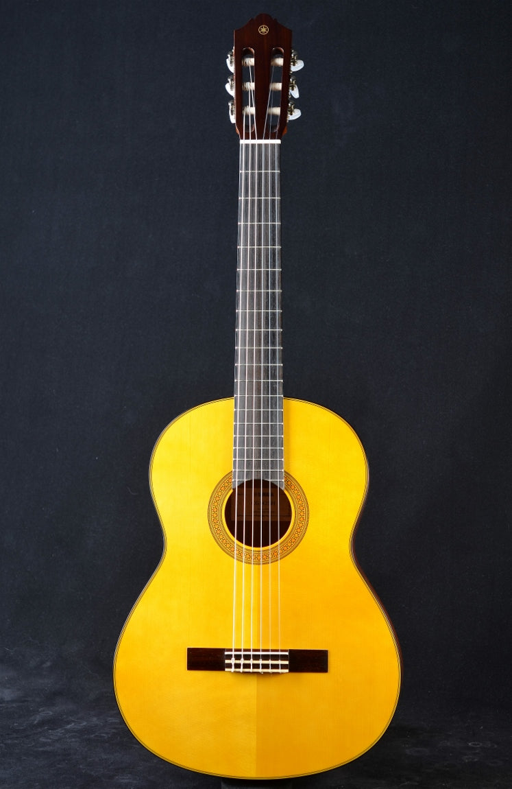 Yamaha CG142SH